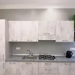 فندق مبيت وإفطار Al Civico3 & 4*